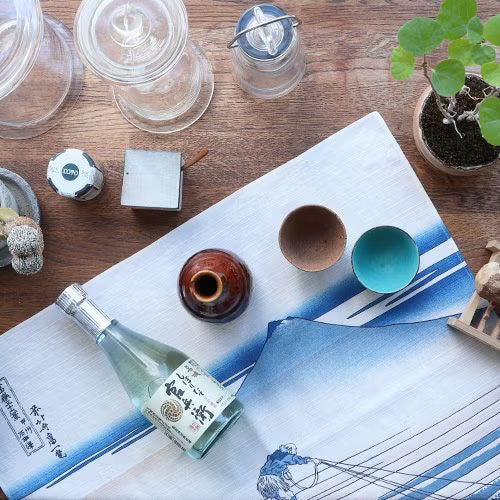 Sumidagawa Furoshiki 48cm Koshu Kajikazawa – Japanese wrapping cloth featuring Hokusai's woodblock print "Kajikazawa in Kai Province" from Thirty-six Views of Mount Fuji, with fishermen on rocks and Mount Fuji in the background, blue and white, made in Japan