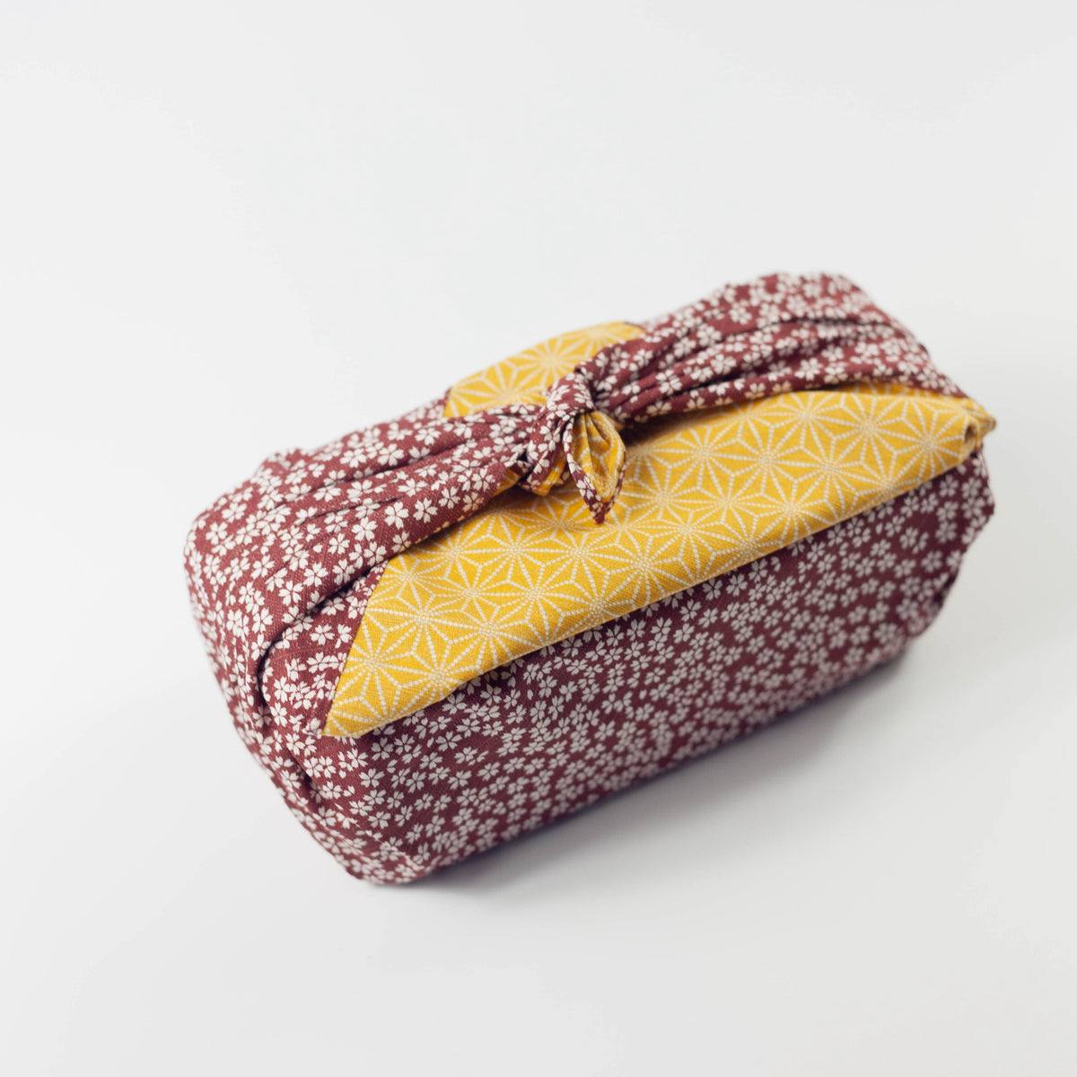 Furoshiki reversible 50 cm | Asanoha Sakura (granate/dorado)