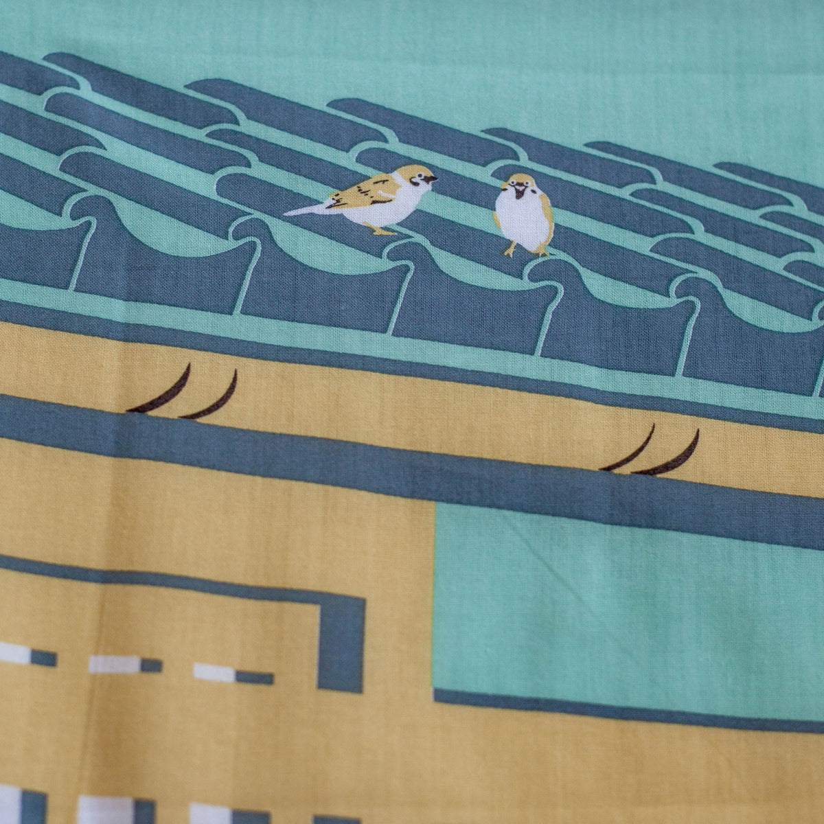 Machiya tenugui featuring a white cat entering a traditional Kyoto merchant house