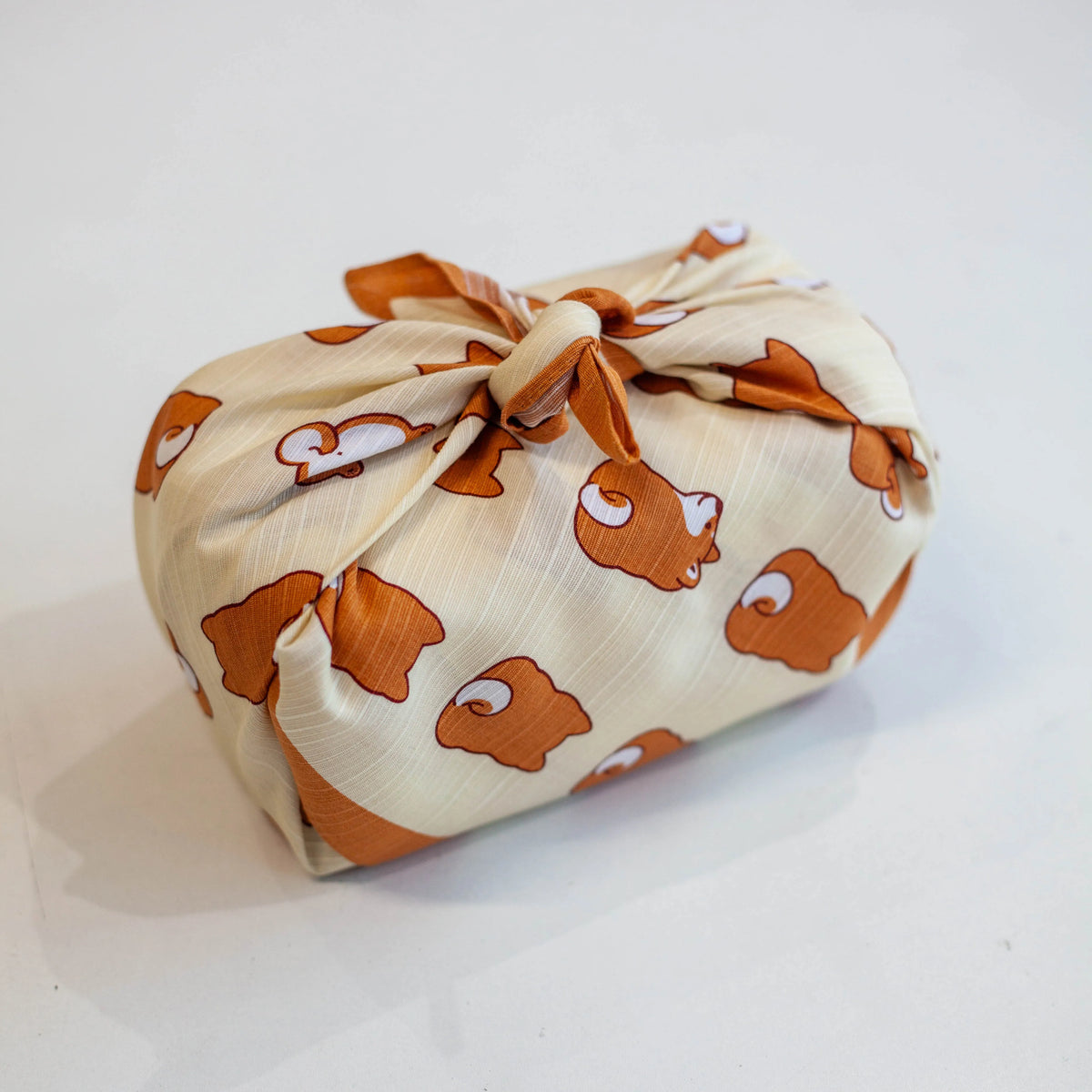 Shiba Inu Furoshiki 50cm with rows of playful Japanese dogs on a beige background