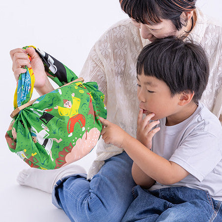 Reusable furoshiki bag tied from Cochae Musubi Folk Tales Mountain Edition 70cm green organic cotton cloth