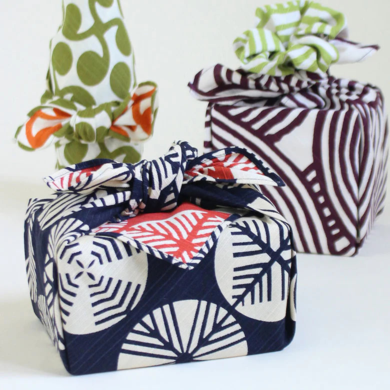 Isa Monyo reversible furoshiki 48cm with sugi cedar pattern in red and navy blue
