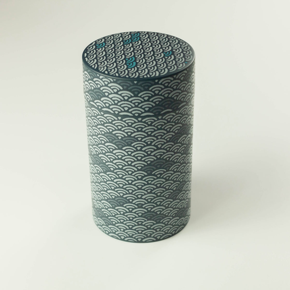 Hakoya seigaiha navy wave pattern tea canister large 650mL, BPA-free plastic with silicone lid, made in Japan