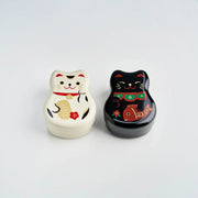 Maruko Neko Bento Box with Japanese beckoning cat design, available in black and white