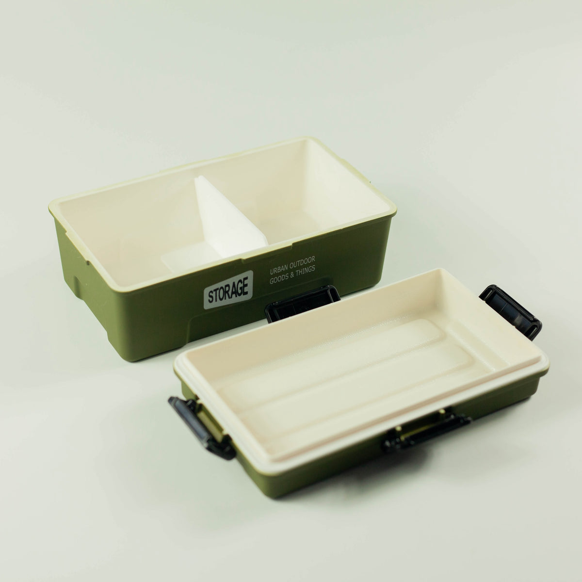 Storage Bento Box – rugged military-style Japanese lunch box with locking clips in navy blue and olive green, 900ml capacity, made in Japan