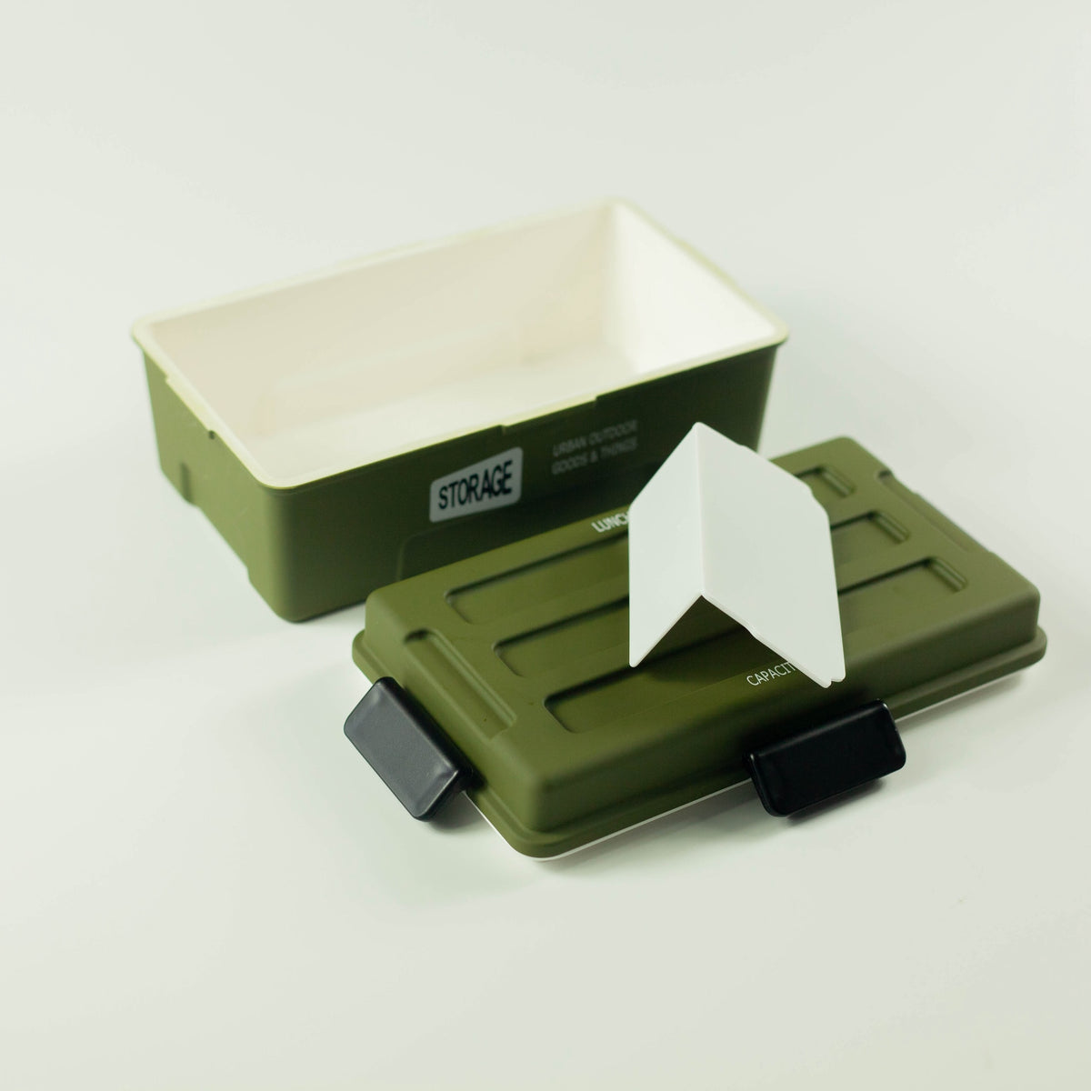 Storage Bento Box – rugged military-style Japanese lunch box with locking clips in navy blue and olive green, 900ml capacity, made in Japan