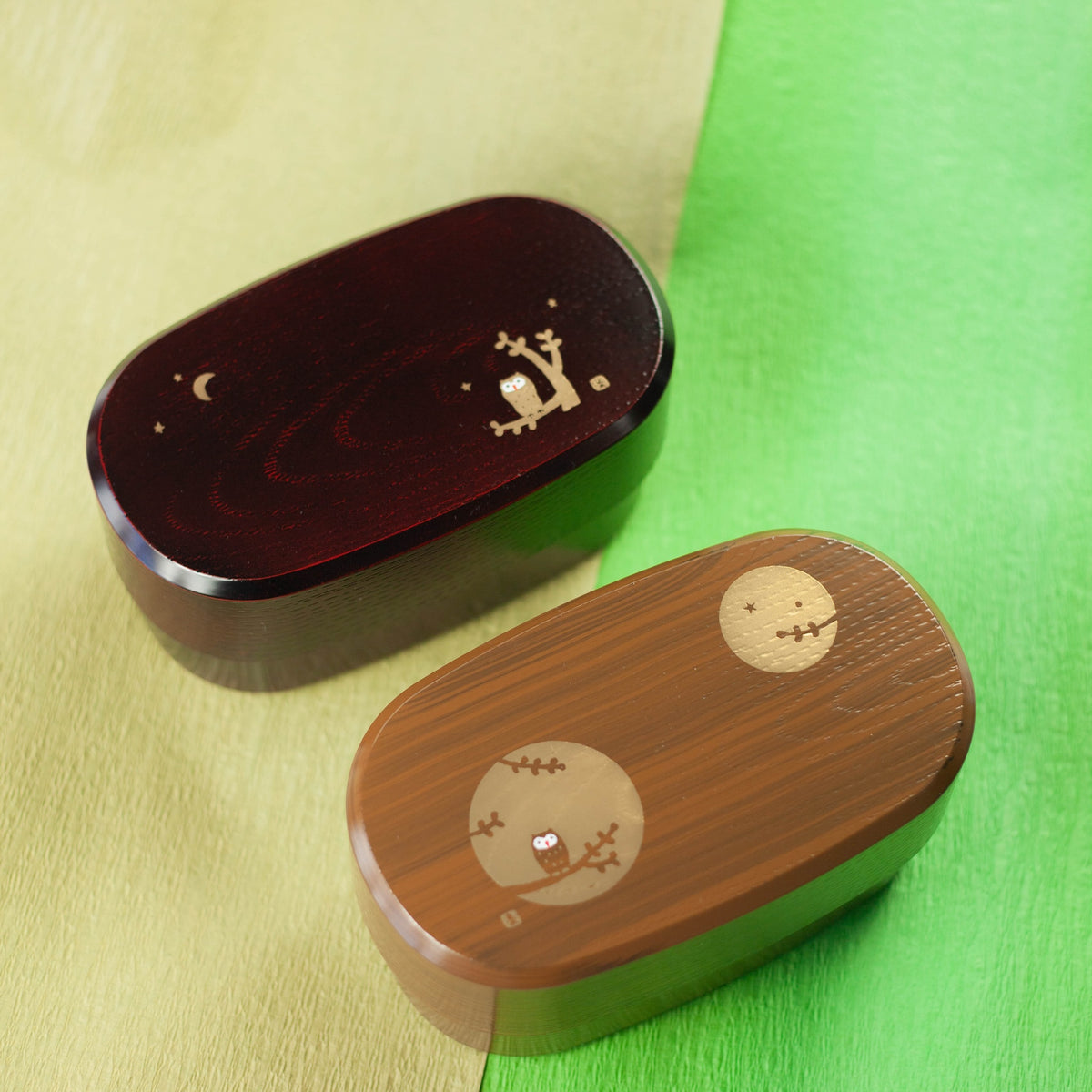 Fukuro Bento Box in light brown and Dark Brown woodgrain with owl design, 900ml 2-tier, made in Japan