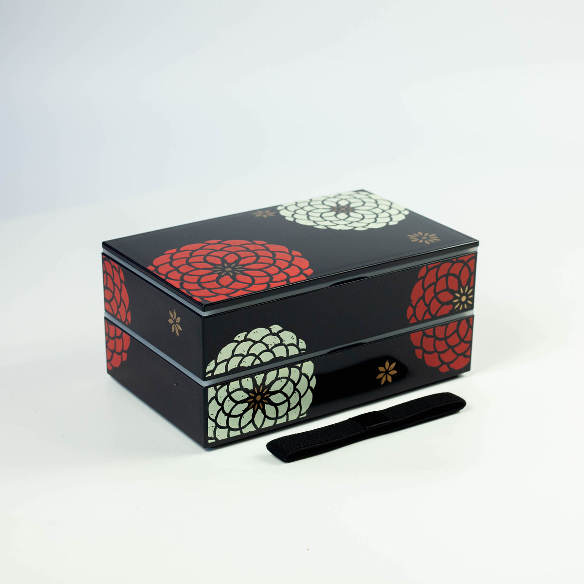 Ojyu Bento Box 900mL with hand-painted chrysanthemum pattern, available in red and black
