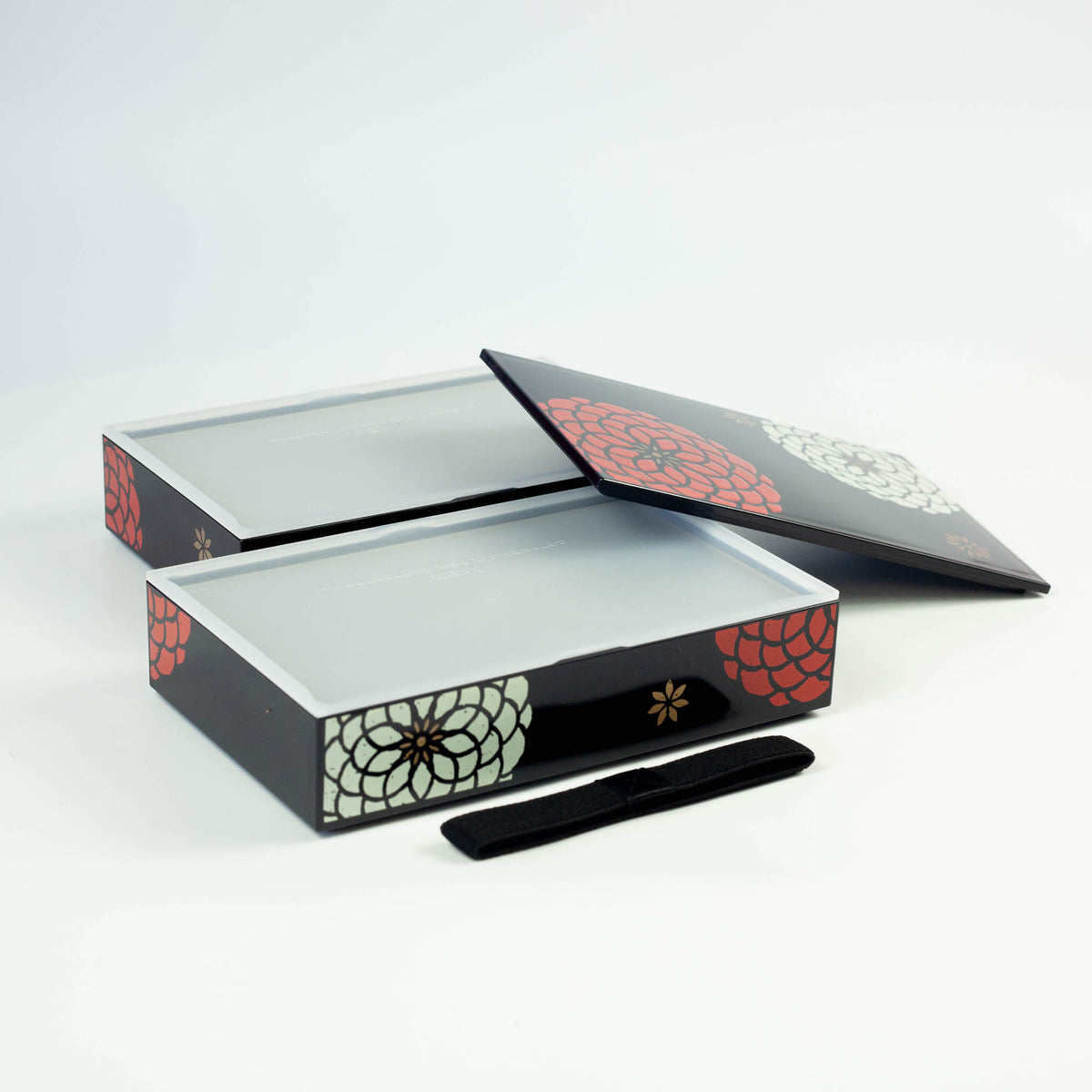 Ojyu Bento Box 900mL with hand-painted chrysanthemum pattern, available in red and black