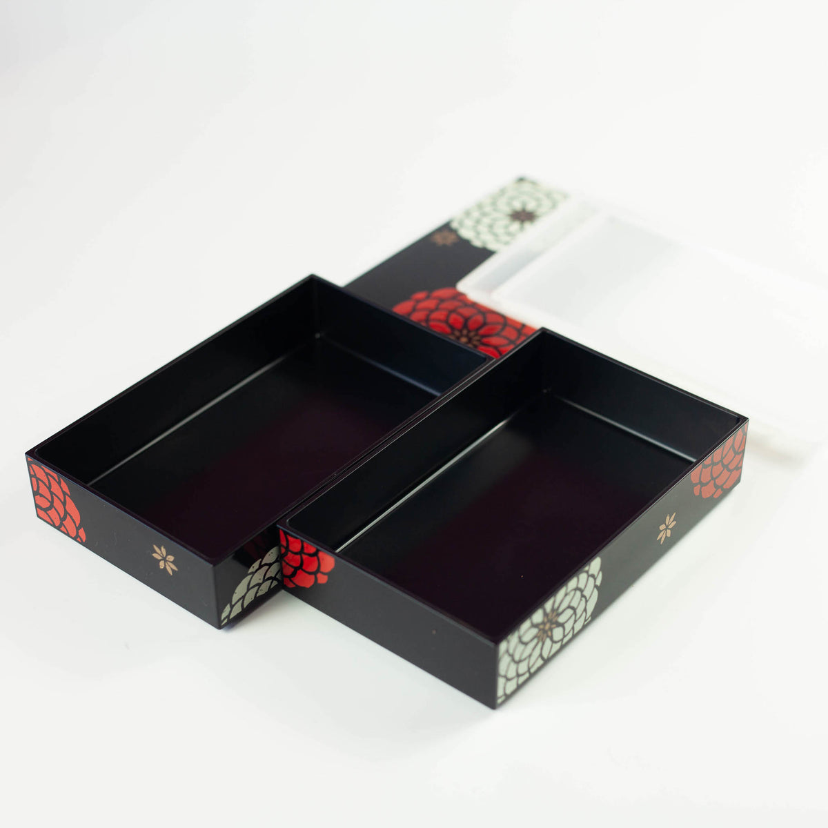 Ojyu Bento Box 900mL with hand-painted chrysanthemum pattern, available in red and black
