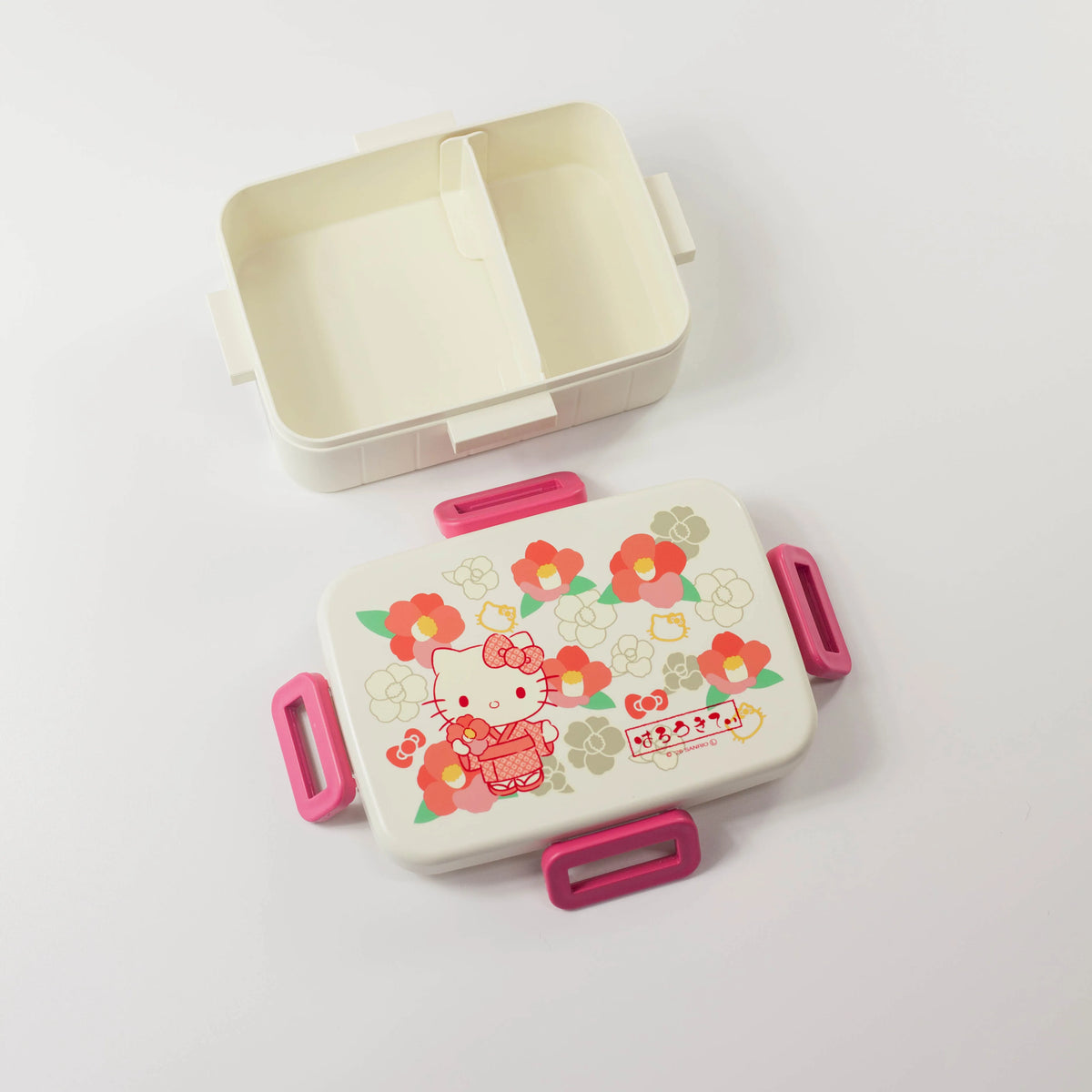 Hello Kitty Wafu 650 ml Japanese bento box with red camellia floral design