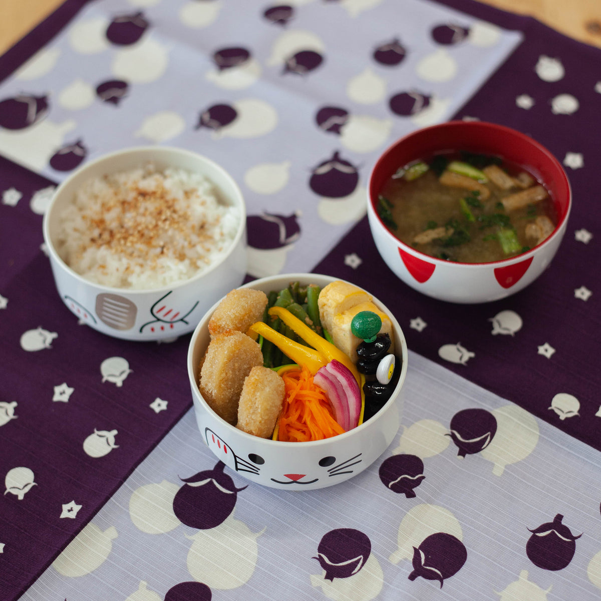 White and Black Kokeshi Bento Boxes | Maneki Neko, Japanese lucky cat-inspired lunch boxes