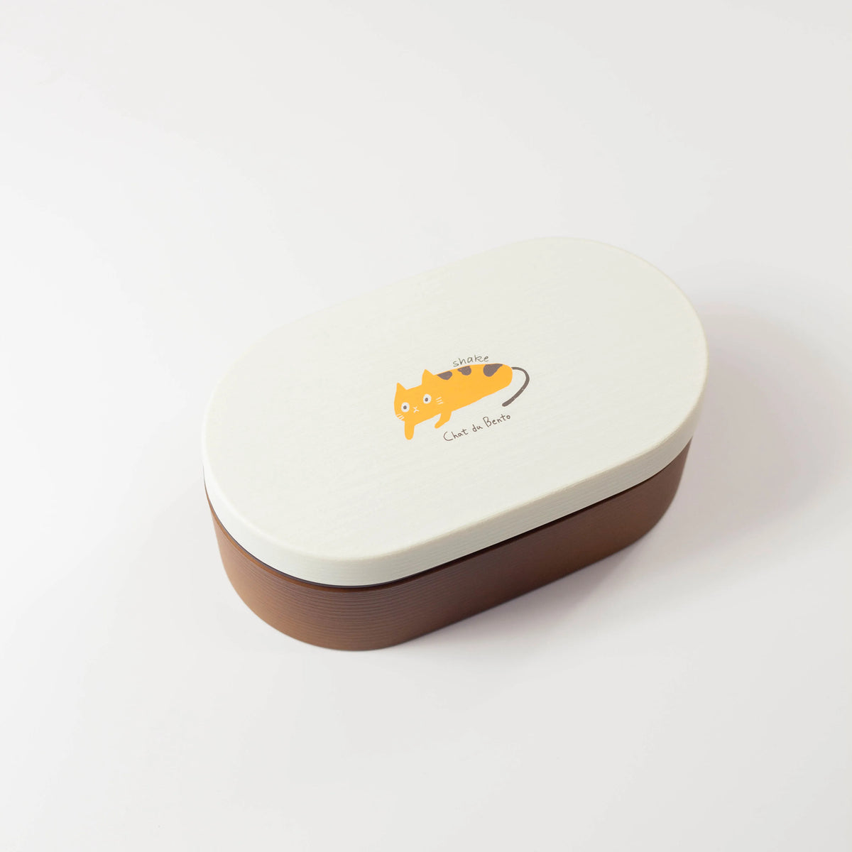 Chat du Café Oval Bento Box Light Brown – single-tier Japanese lunch box with wood-grain finish and cat illustrations featuring ume, salmon and nori, 600ml, made in Japan