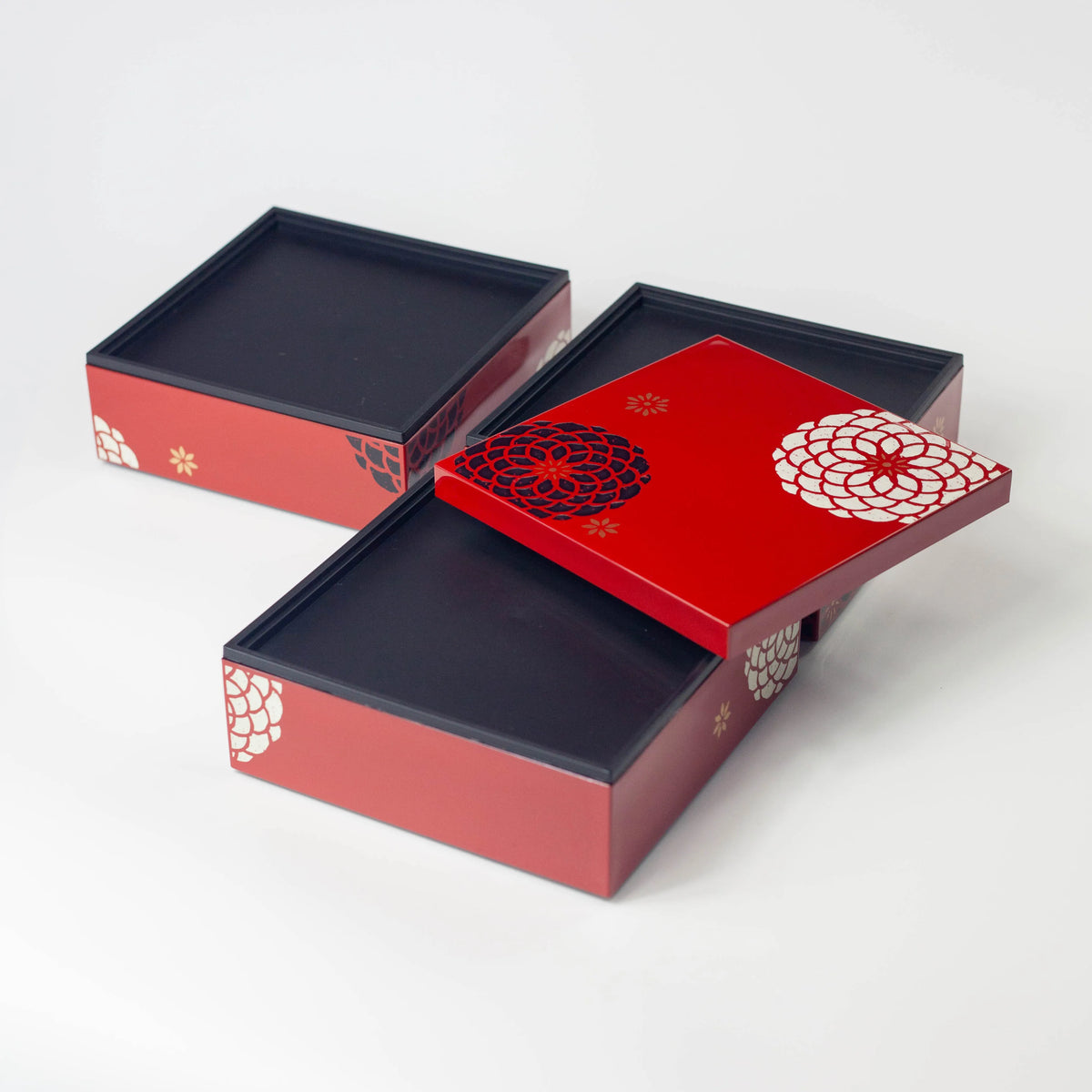 Ojyu Picnic Bento Box 15cm with three stacked tiers