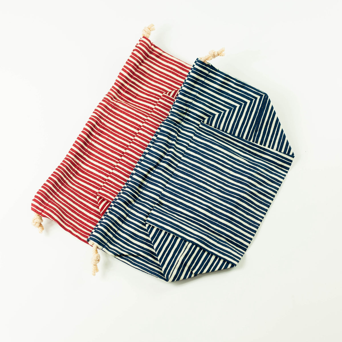 Tokusa Stripes Bento Bag in Navy and Red– Traditional Japanese Tokusa stripe pattern, 100% cotton, made in Japan