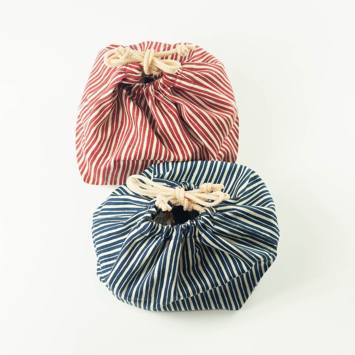 Tokusa Stripes Bento Bag in Navy and Red– Traditional Japanese Tokusa stripe pattern, 100% cotton, made in Japan