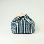 Tokusa Stripes Bento Bag in Navy – Traditional Japanese Tokusa stripe pattern, 100% cotton, made in Japan