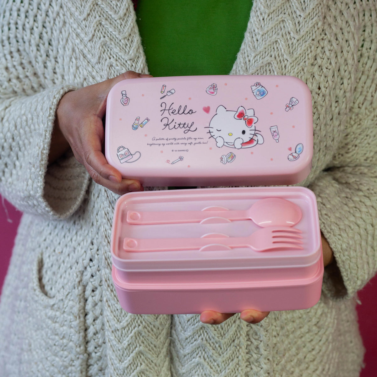 Hello Kitty Water Colors 1,000 ml two-tier jumbo bento box in pastel pink