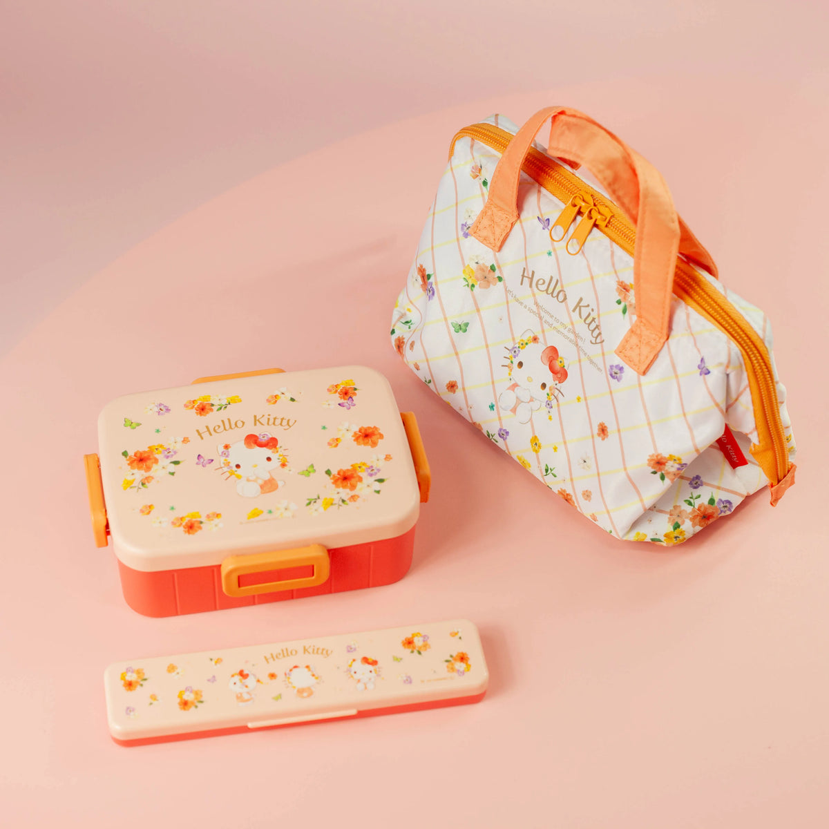 Hello Kitty Vivid Pastels insulated lunch bag with floral print and wide opening