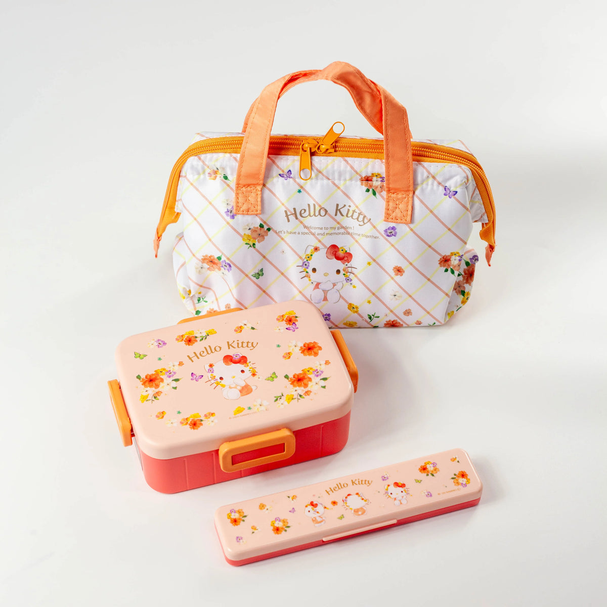 Hello Kitty Vivid Pastels insulated lunch bag with floral print and wide opening
