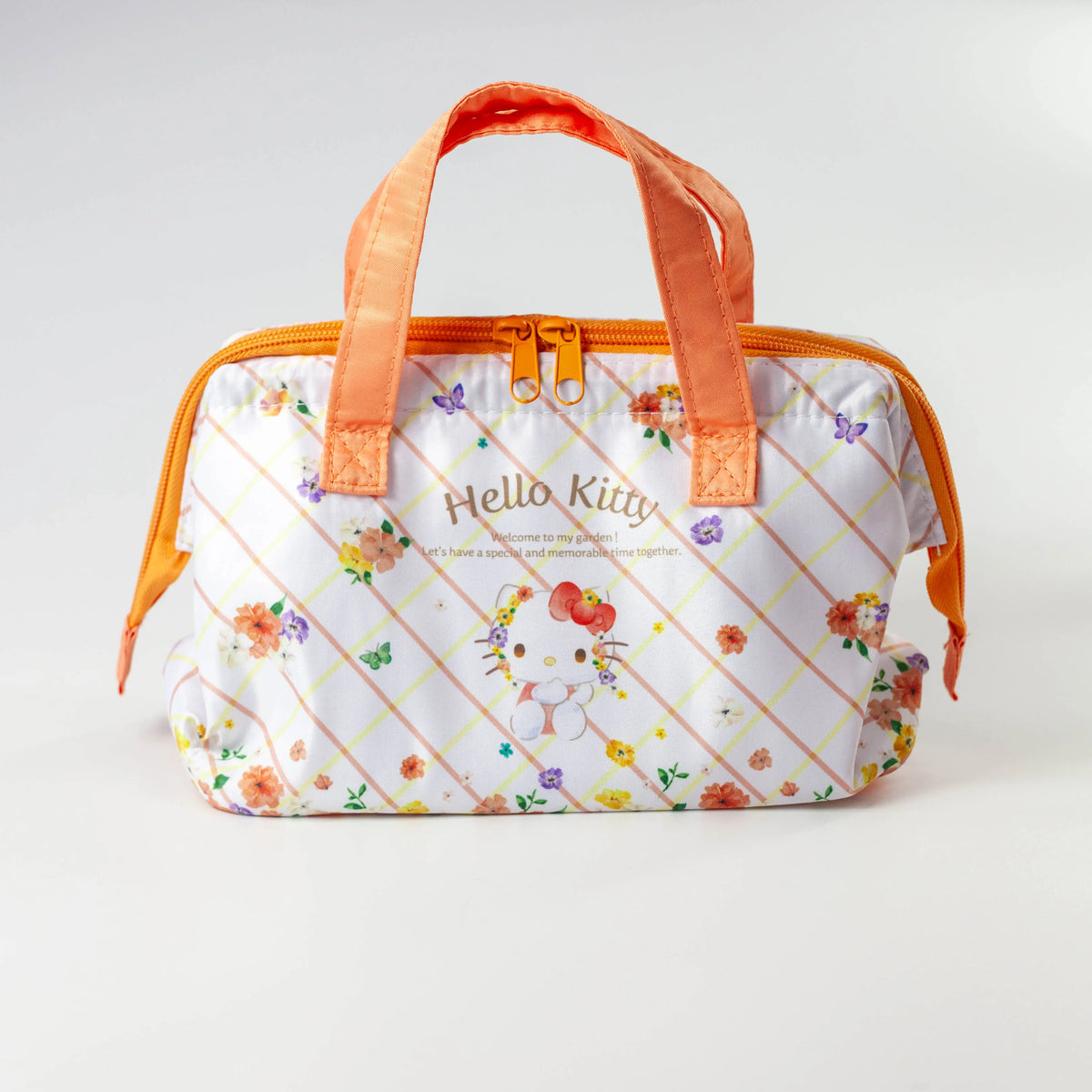 Hello Kitty Vivid Pastels insulated lunch bag with floral print and wide opening⠋