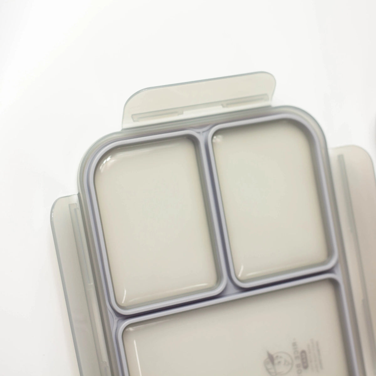 Rice Boy Bento Box 1,600ml, a large single-tier lunch box with three compartments