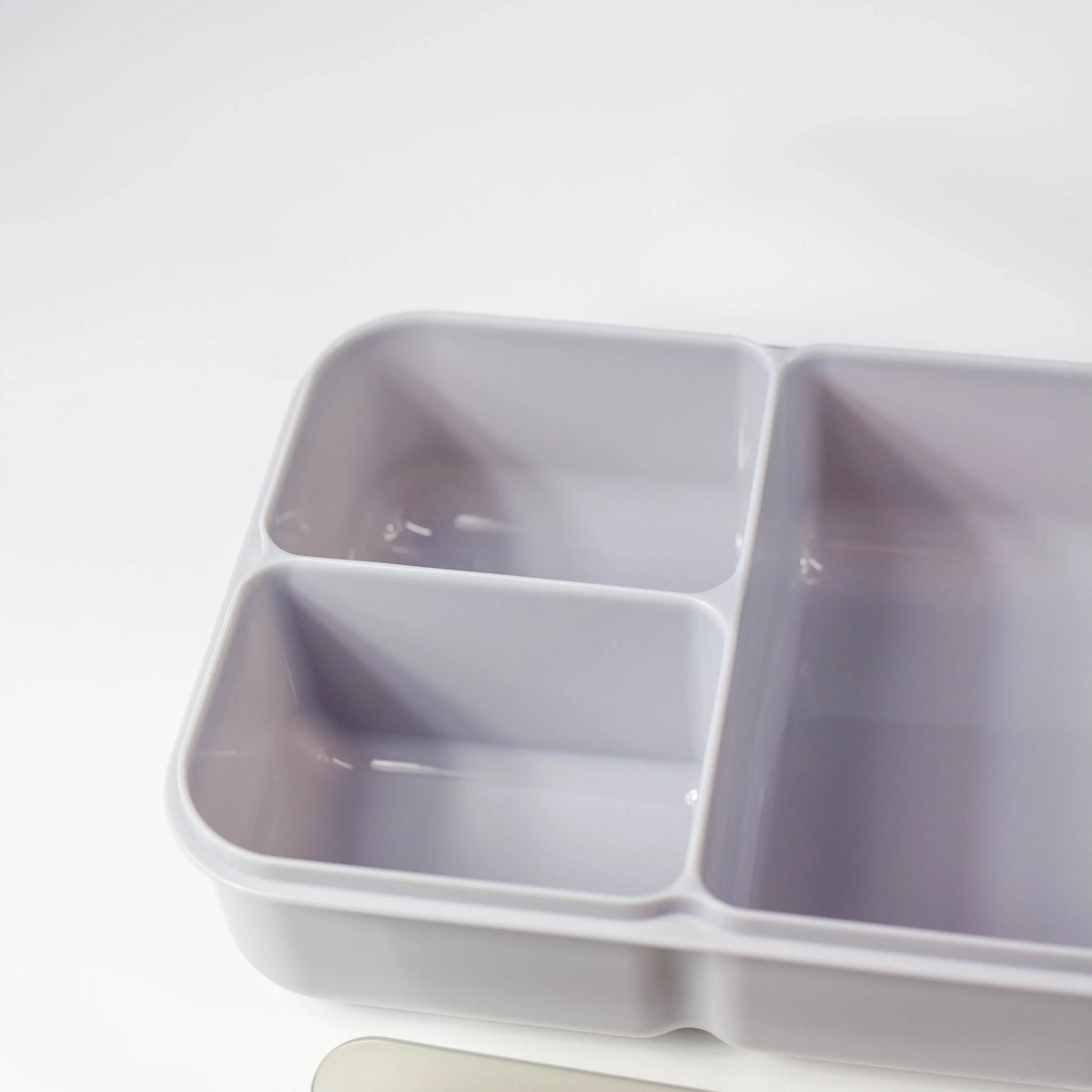 Rice Boy Bento Box 1,600ml, a large single-tier lunch box with three compartments