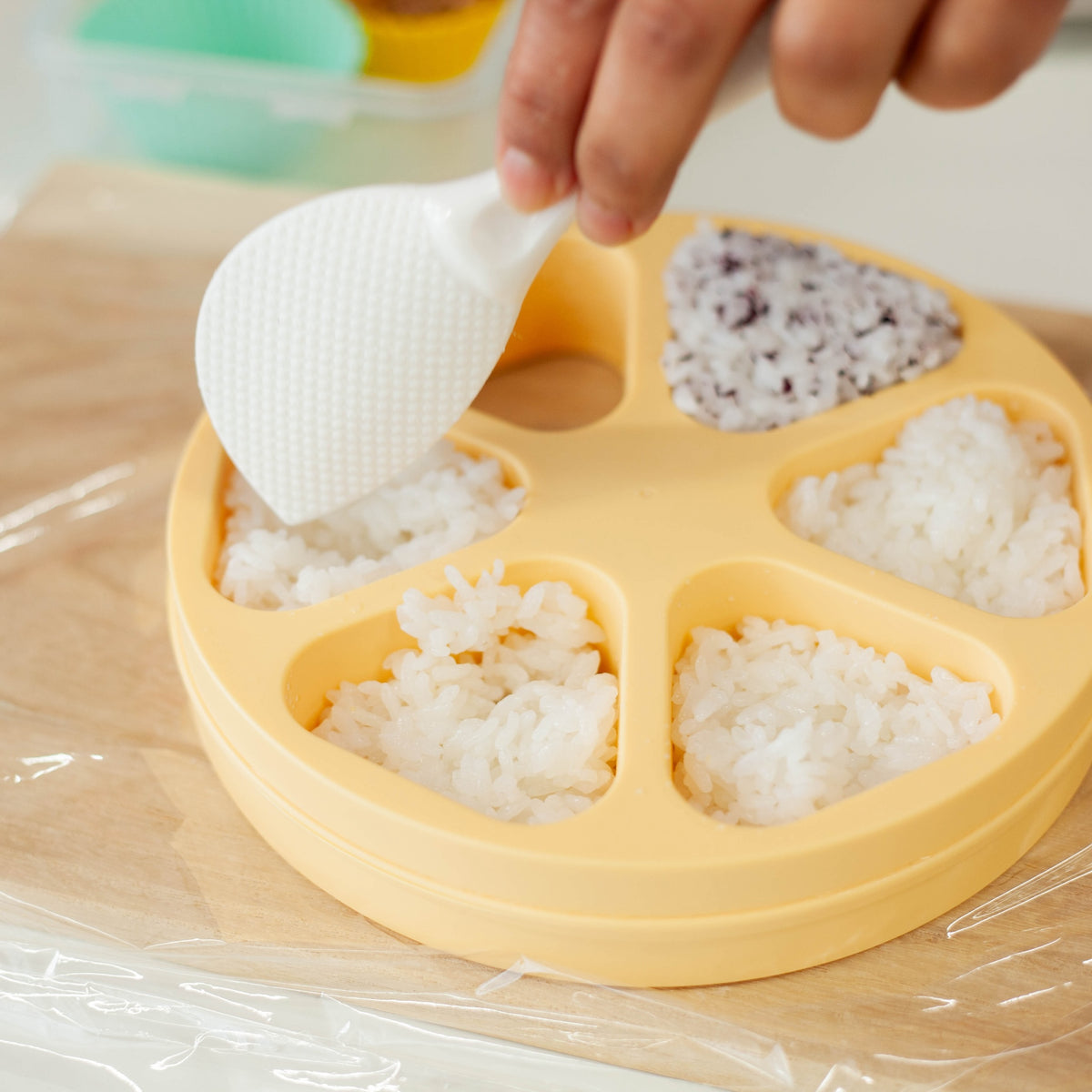 Pop Up Onigiri Maker – BPA-free plastic mold for 6 rice balls at once, made in Japan