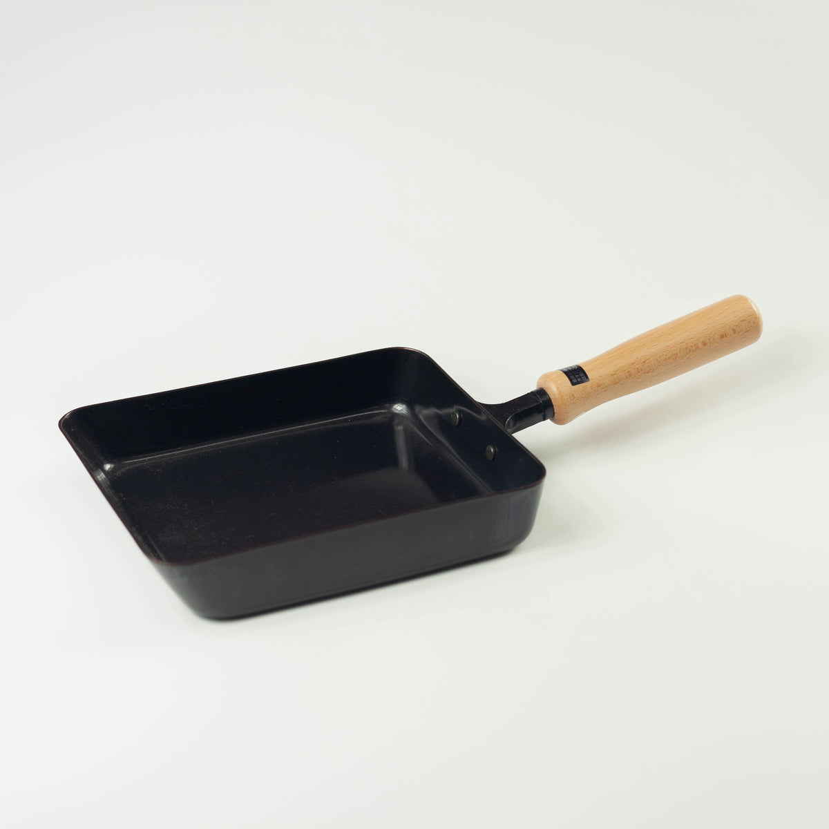 Sanjo Chitose iron tamagoyaki pan 14x18cm with wooden handle, induction compatible, made in Sanjo, Japan
