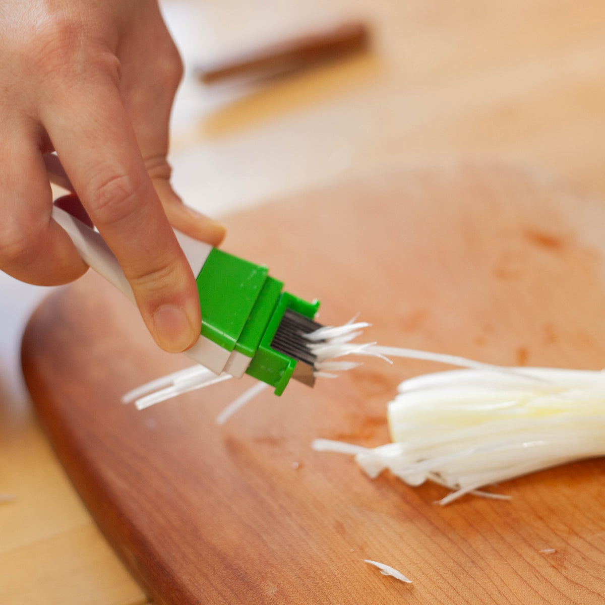 Negi Cutter – Japanese green onion slicer with stainless steel blade and ABS resin body, made in Japan