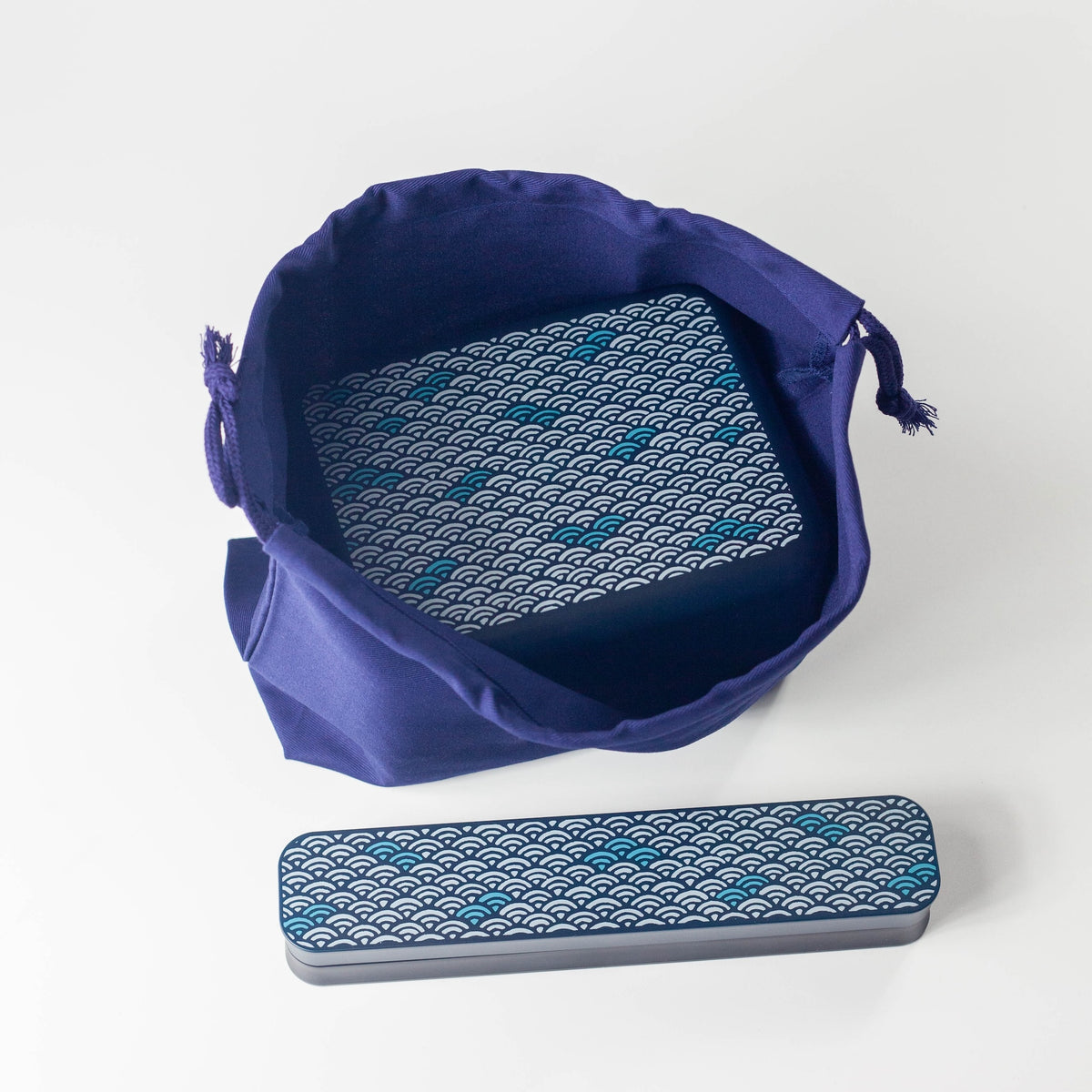 Navy drawstring lunch bag, made in Japan