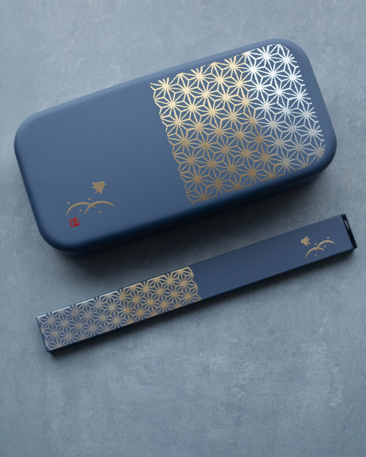 Asanoha bundle with a traditional Japanese hemp leaf pattern