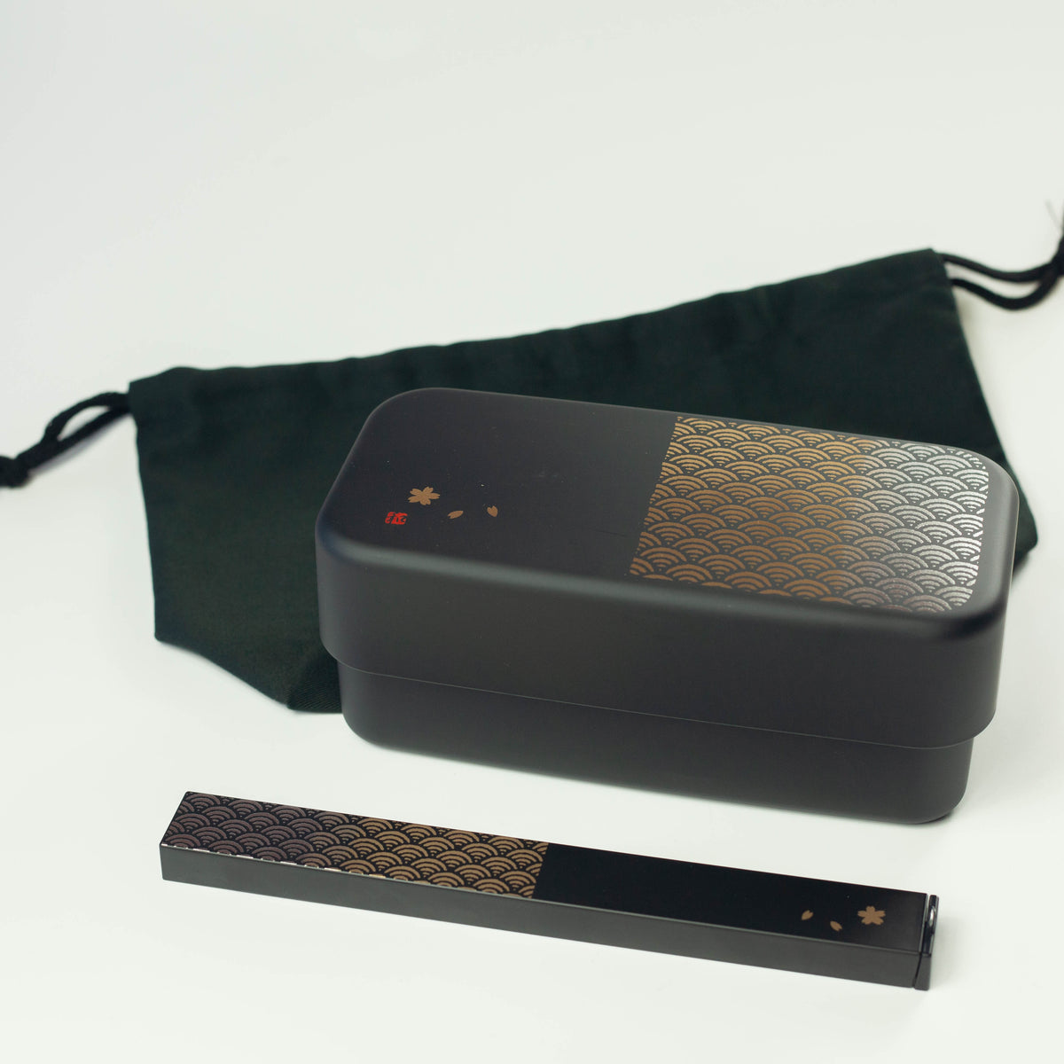 Nami bento bundle with a Japanese wave pattern