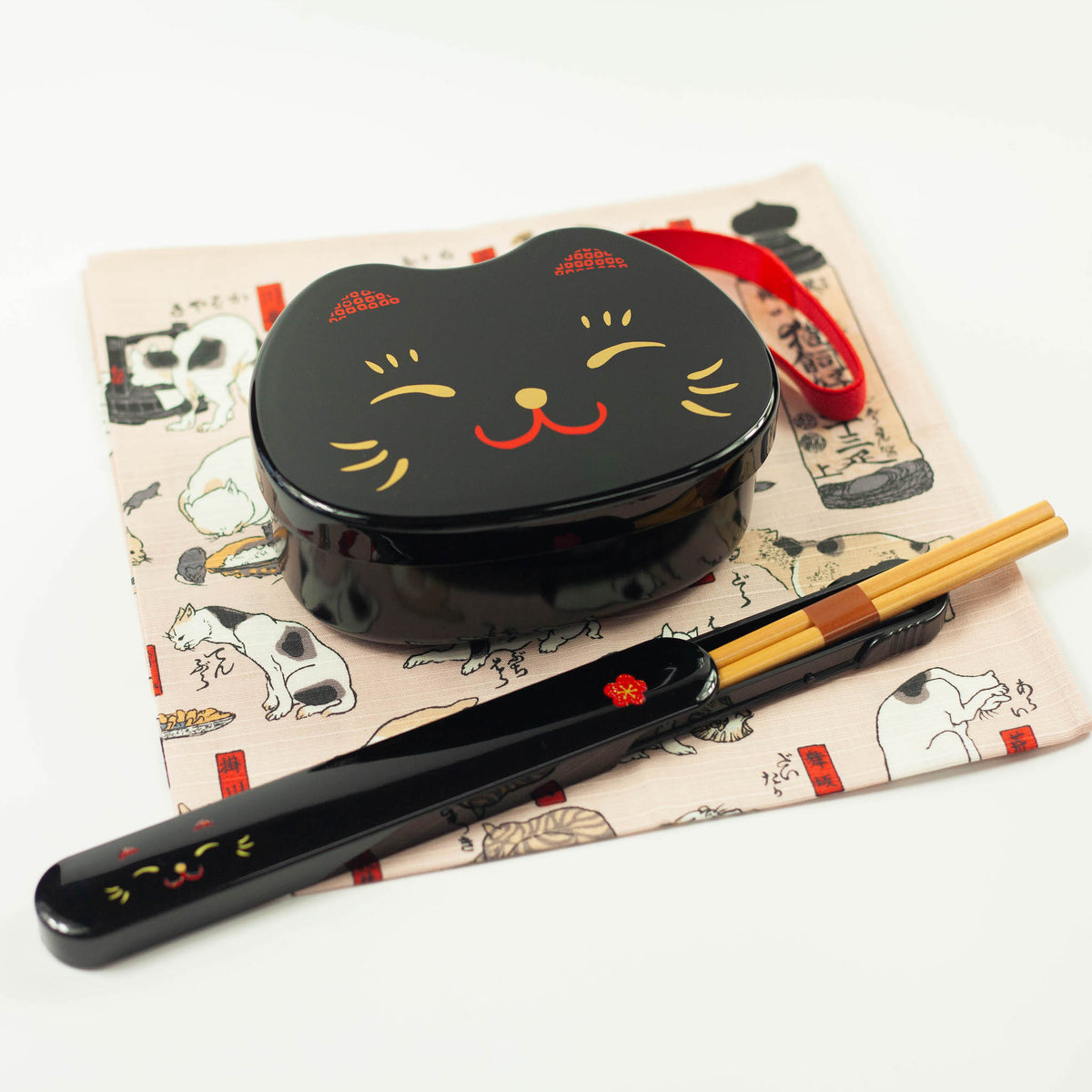 Kao Neko Bundle in black with a Japanese cat design