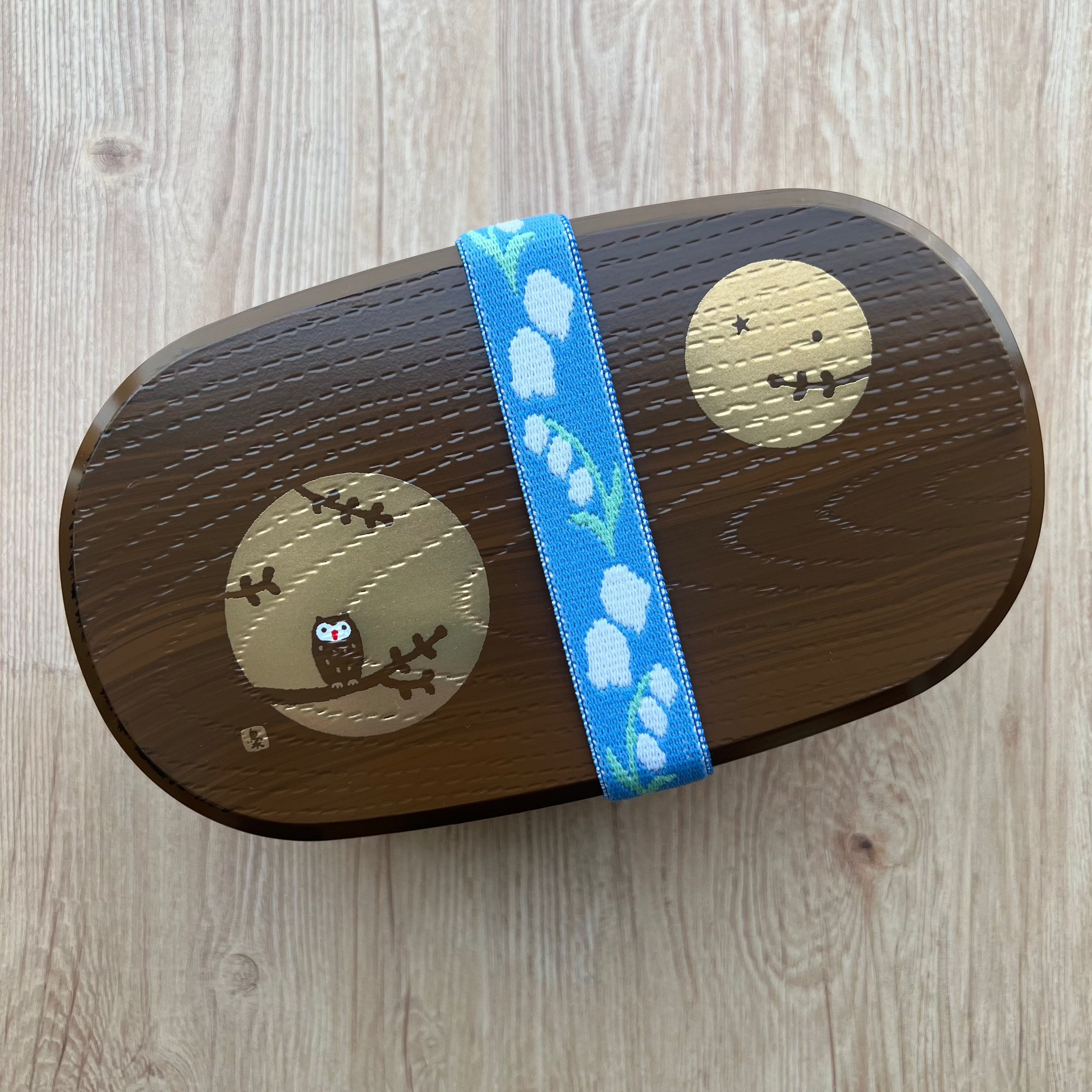 Lily of the Valley 27 cm Japanese bento lunch band with floral pattern