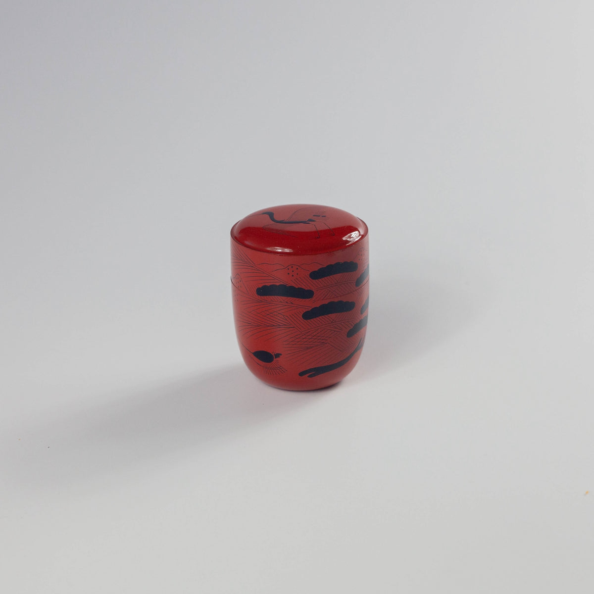 Handmade lacquered tea canister with a Horai-e design