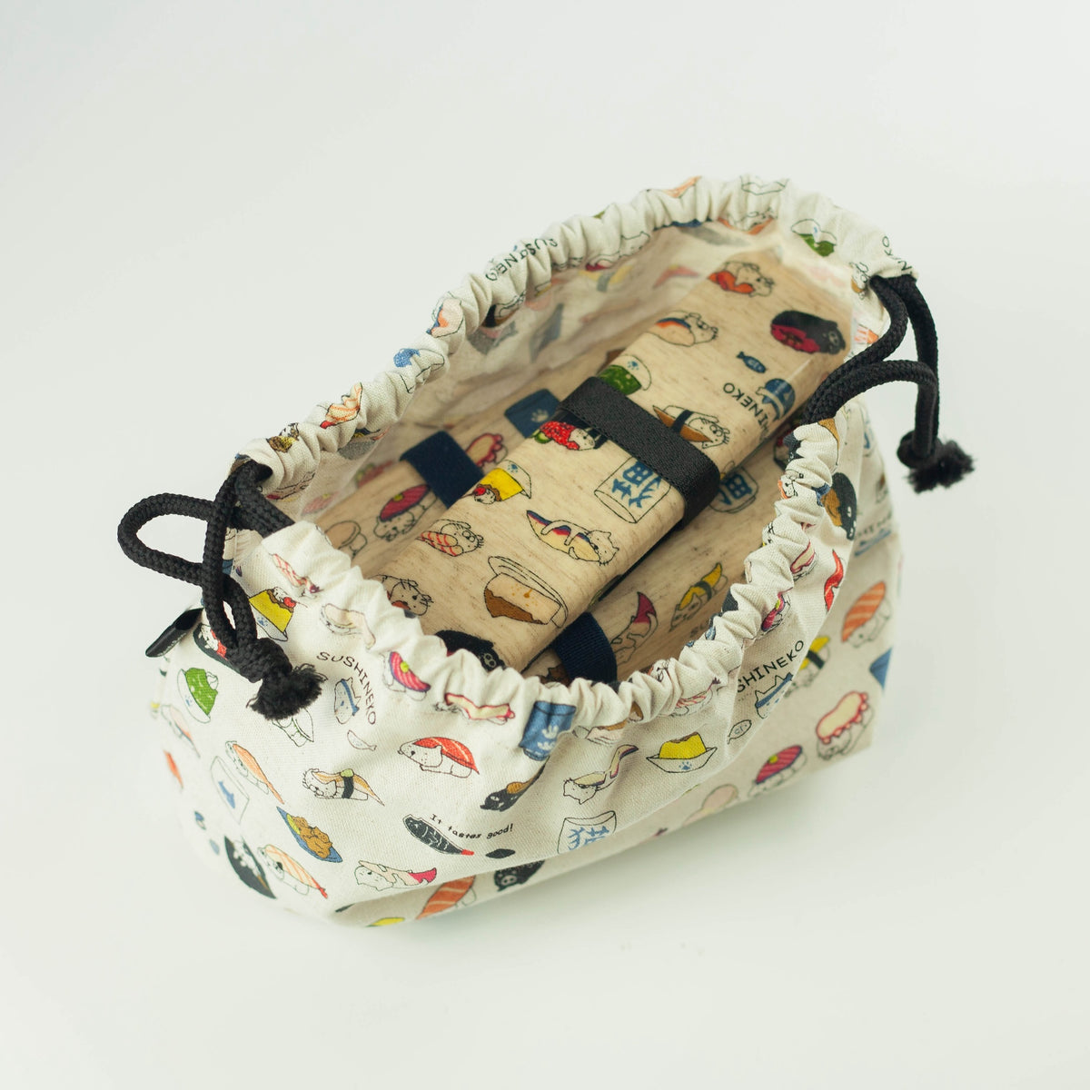 Sushi Neko 950ml bento bundle with a playful cat and sushi design