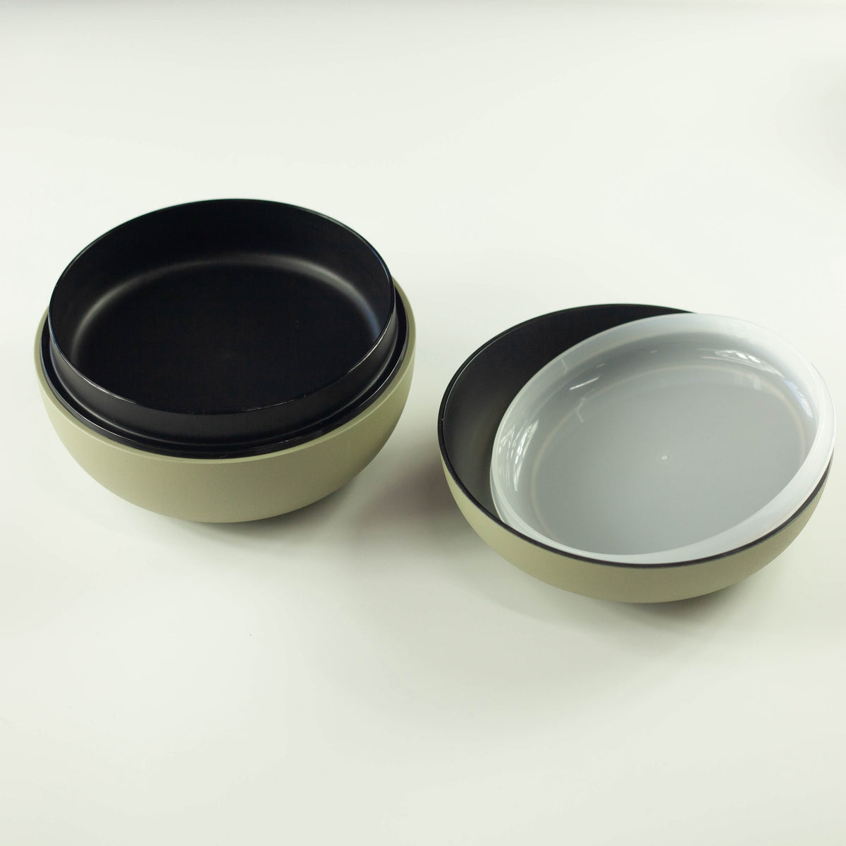 Mayu Don Bento Box, round two-tier Japanese lunch box with lunch band