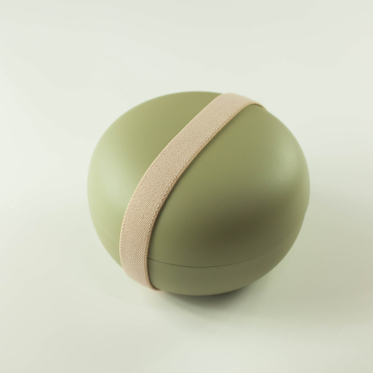Mayu Don Bento Box, round two-tier Japanese lunch box with lunch band