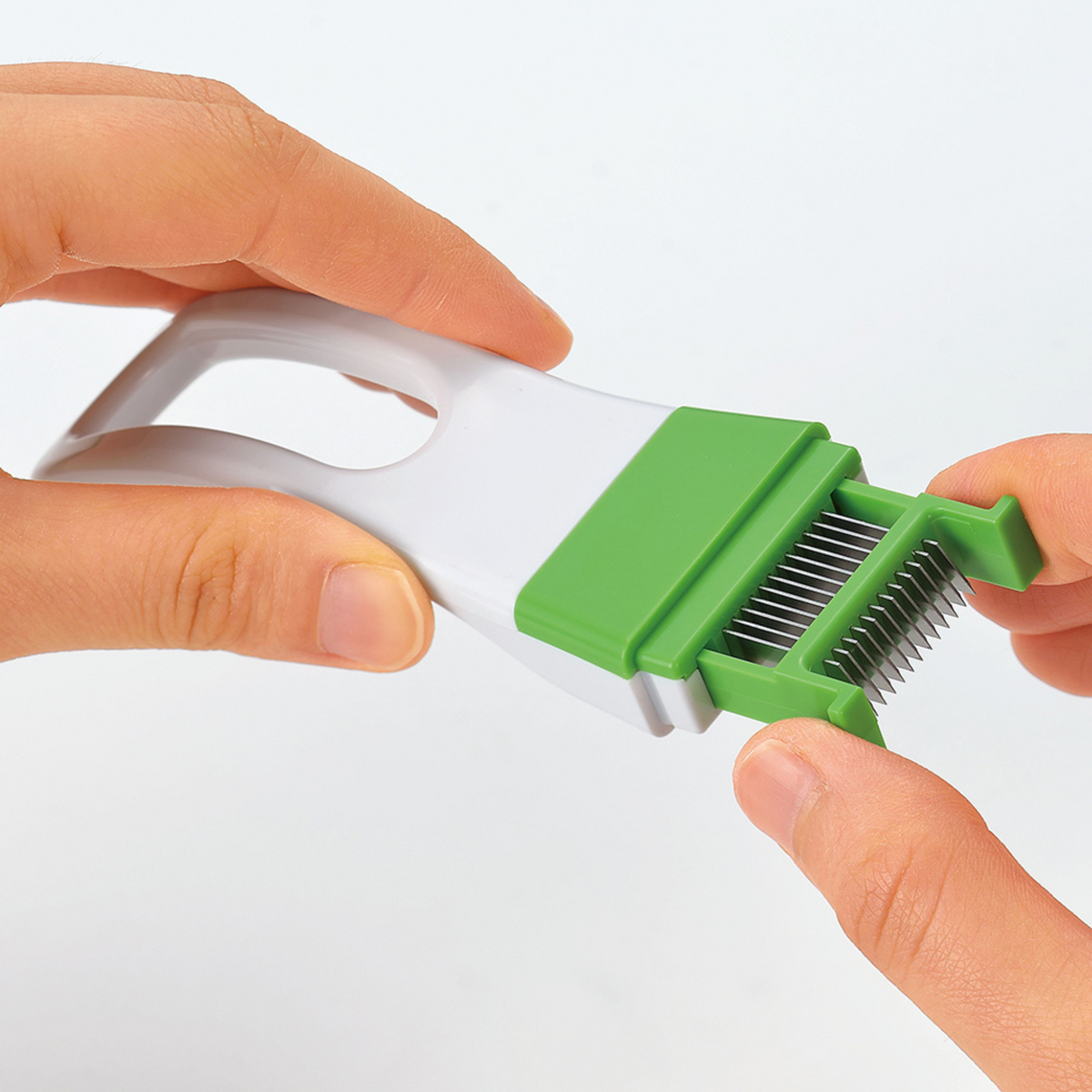 Negi Cutter – Japanese green onion slicer with stainless steel blade and ABS resin body, made in Japan