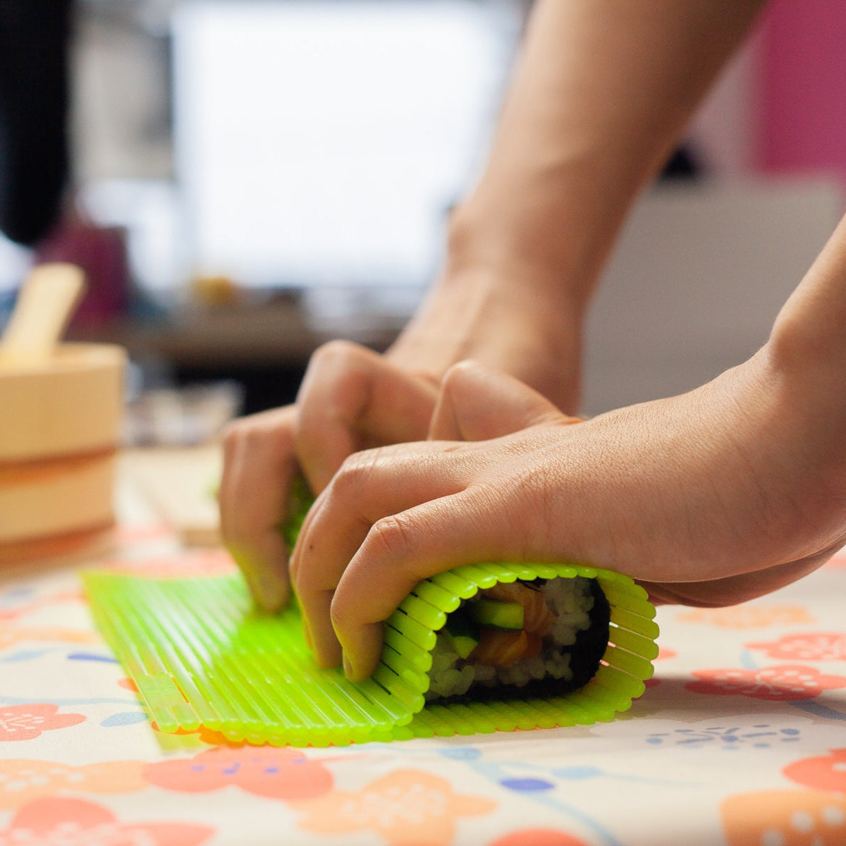 Sushi roller mat 26x25.7cm, BPA-free polypropylene, dishwasher safe, made in Japan