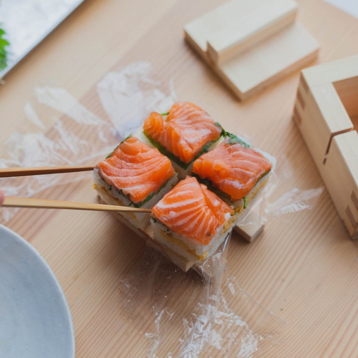 Sushi Mold Small Square – Japanese Hinoki wood pressed sushi mold, 10.5 x 10.5 cm, Made in Japan