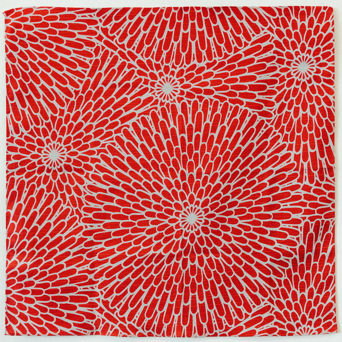 Isa Monyo Reversible Furoshiki 48cm | Kiku (red/blue)*