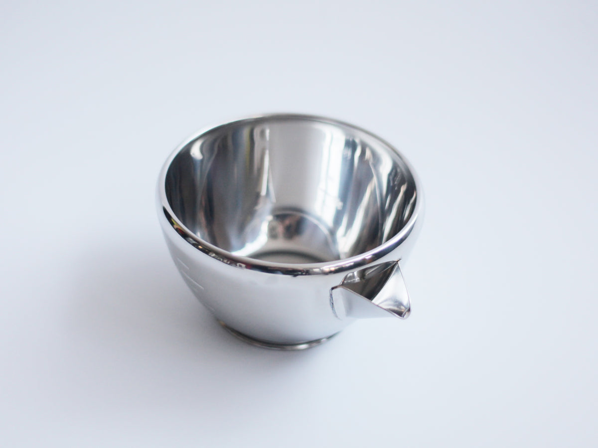 Katakuchi Mixing Bowl 700mL – polished stainless steel with pouring spout, white background