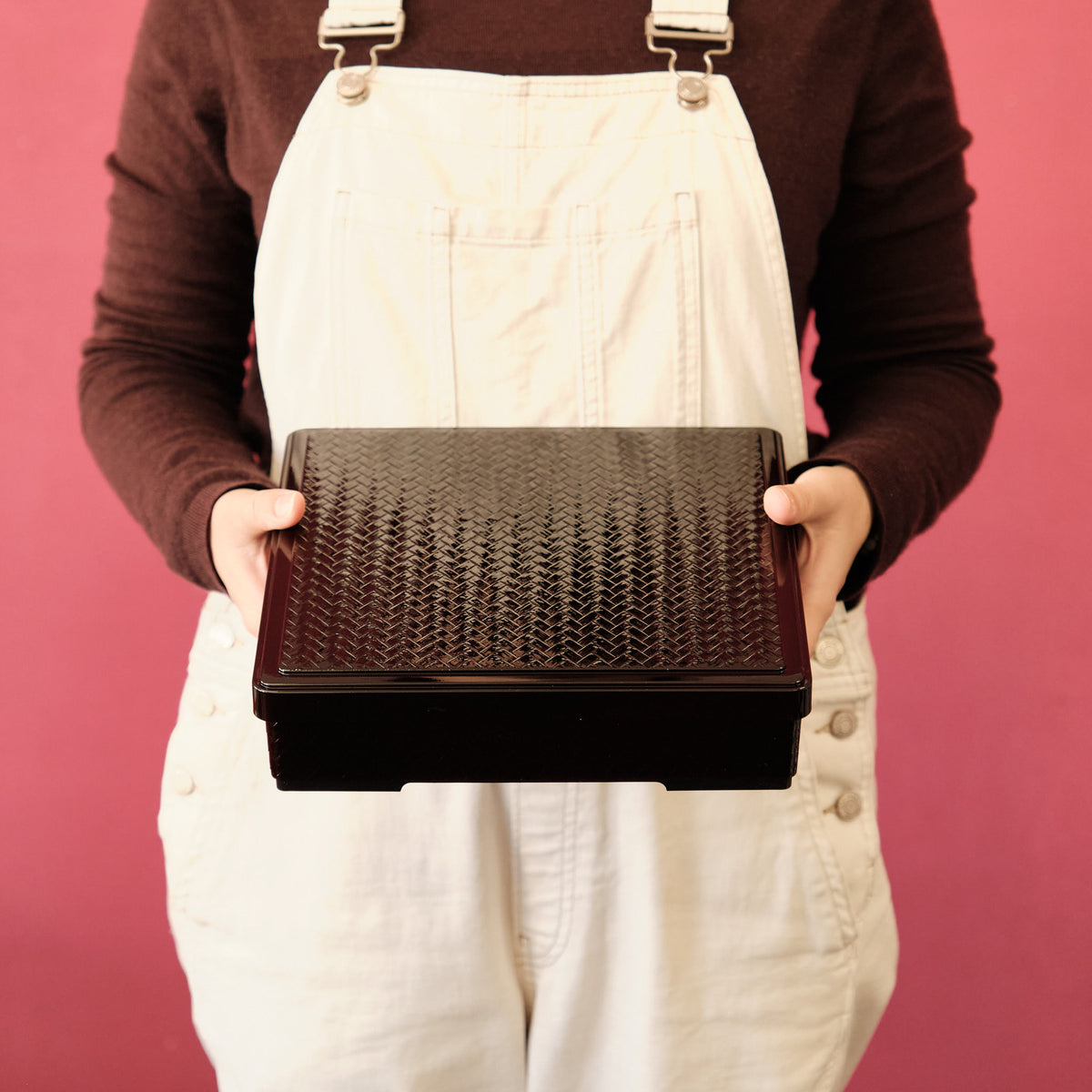 Shokado Ajiro Bento Box, dark brown one-tier Japanese bento box with a woven-texture lid
