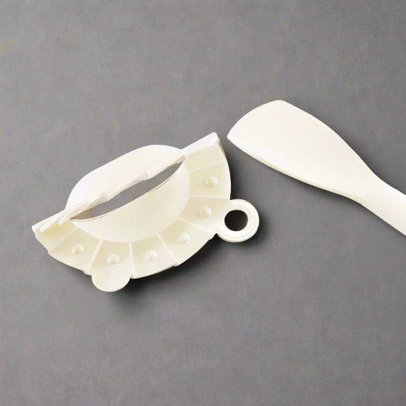 Gyoza dumpling crimping tool and spatula set - BPA-free plastic, made in Japan